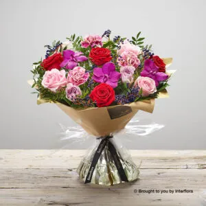 Fuchsia Fancy Hand-tied (In Water)